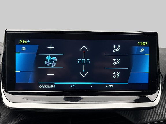 Peugeot e-208 24 of 28