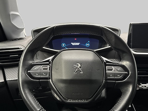 Peugeot e-208 15 of 28