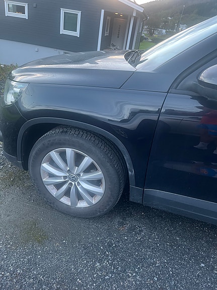 Volkswagen Tiguan 5 of 9