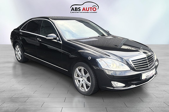 Mercedes-Benz S320 3 of 23