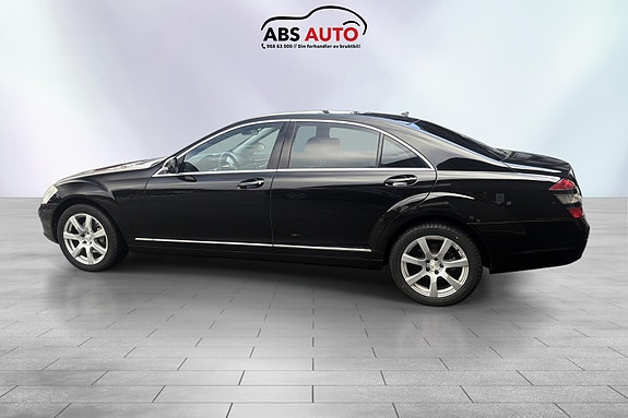 Mercedes-Benz S320 8 of 23