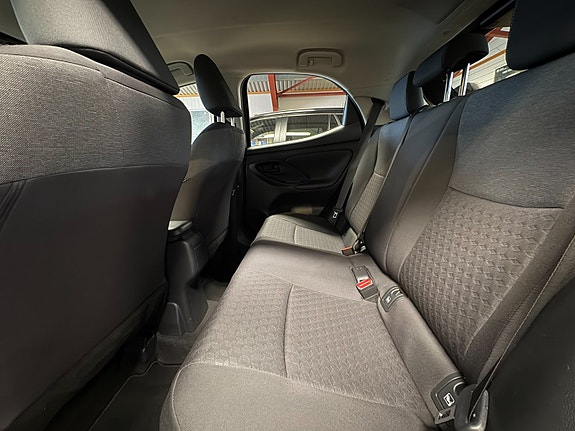 Toyota Yaris 22 of 30