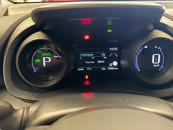 Toyota Yaris 14 of 30