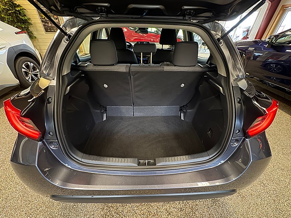 Toyota Yaris 30 of 30