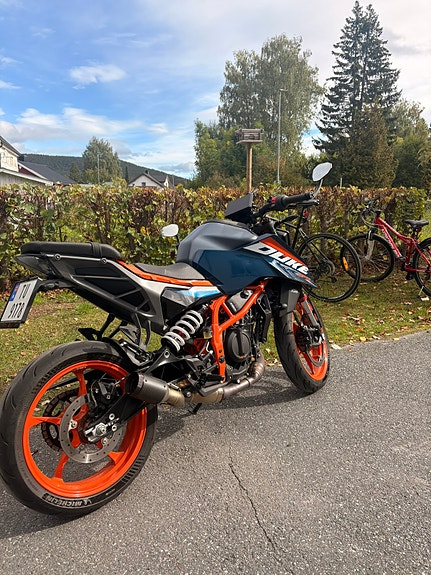 KTM 390 Duke 2 of 9