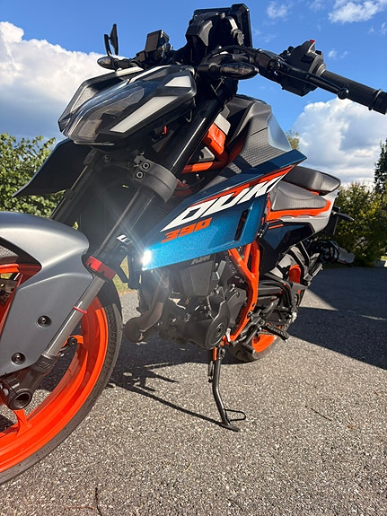 KTM 390 Duke 3 of 9