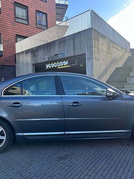 Volvo S80 7 of 11