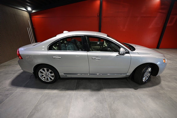 Volvo S80 17 of 30
