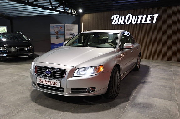 Volvo S80 4 of 30