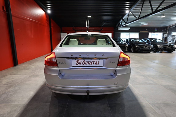 Volvo S80 7 of 30