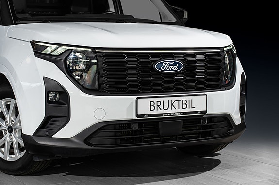 Ford Transit Courier 7 of 26
