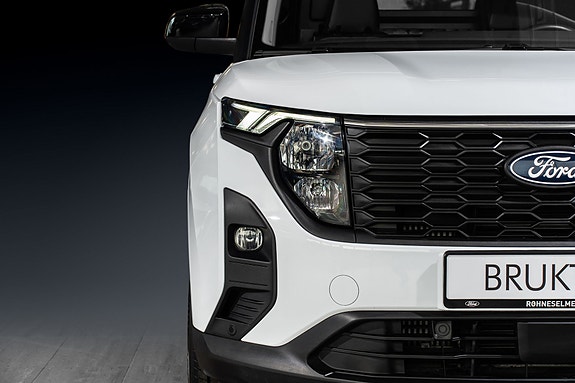 Ford Transit Courier 9 of 26