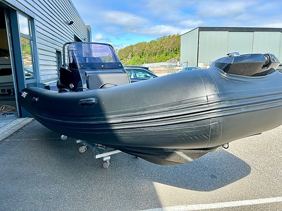 BRIG EAGLE 5 - ALL BLACK - YAMAHA F70 7 of 11