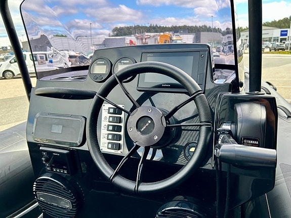 BRIG EAGLE 5 - ALL BLACK - YAMAHA F70 3 of 11