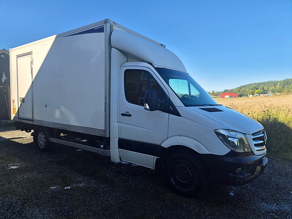 Mercedes-Benz Sprinter 2 of 18