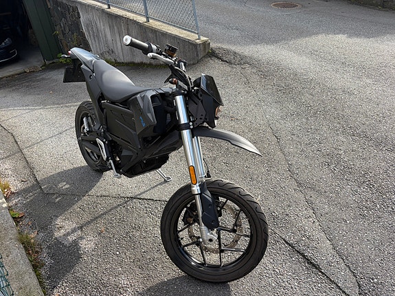 Zero FX 7 of 15
