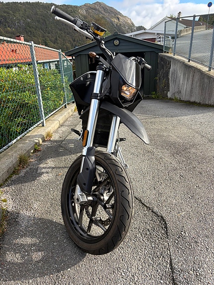 Zero FX 8 of 15