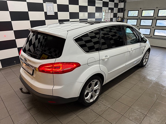 Ford S-MAX 8 of 30
