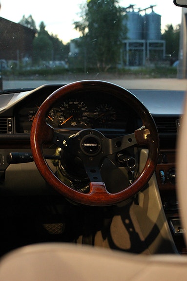 Mercedes-Benz E220 7 of 10