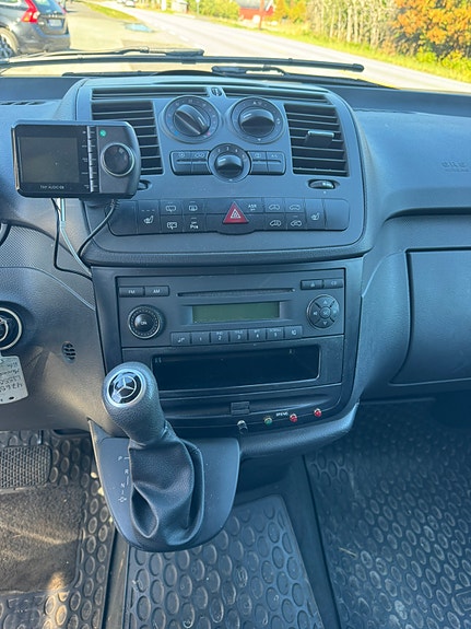 Mercedes-Benz Vito 113 11 of 16