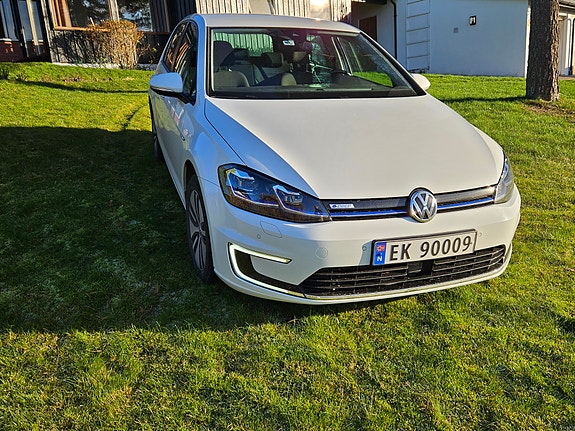 Volkswagen e-Golf VII 3 of 24
