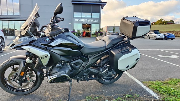 BMW R 1300 GS 12 of 18