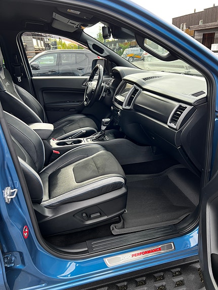 Ford Ranger Raptor 14 of 26