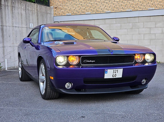 Dodge Challenger 3 of 30
