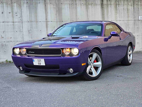 Dodge Challenger 2 of 30