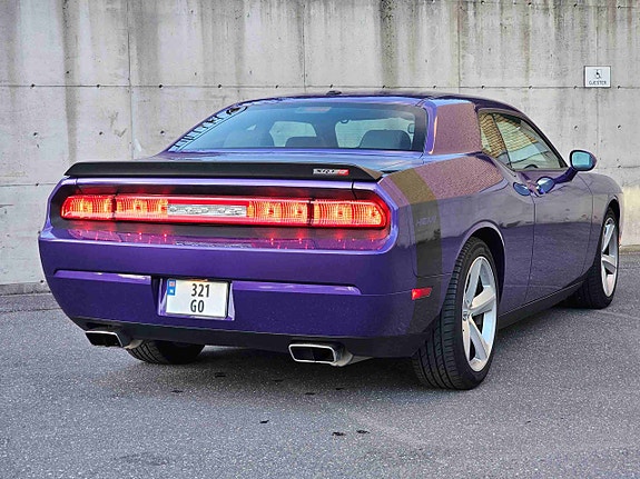 Dodge Challenger 4 of 30