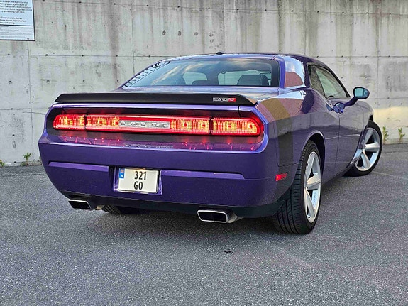 Dodge Challenger 7 of 30