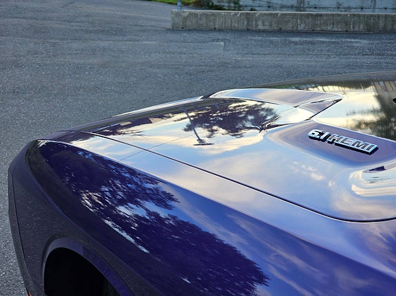 Dodge Challenger 10 of 30
