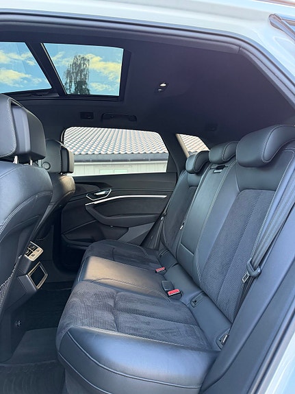 Audi e-tron 18 of 30