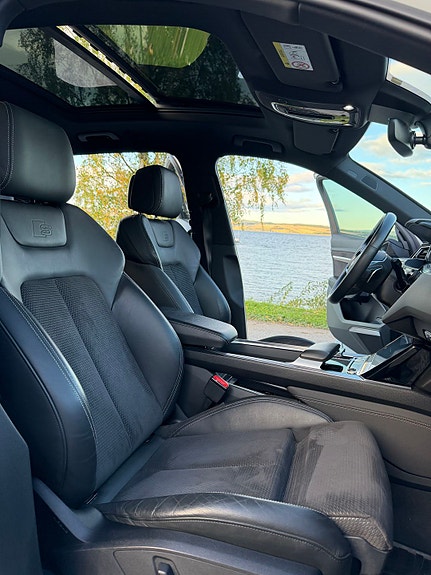 Audi e-tron 25 of 30
