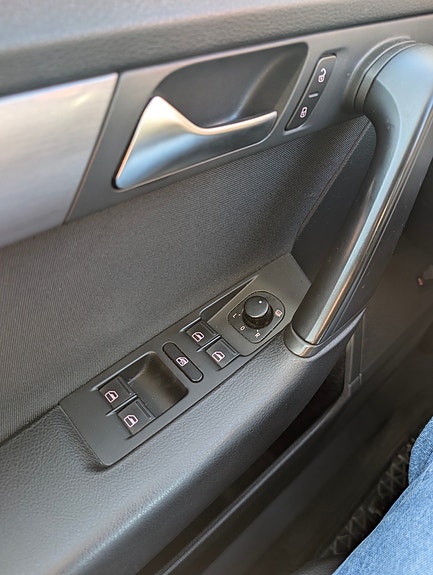 Volkswagen Passat 18 of 21