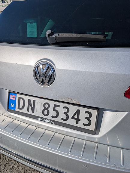 Volkswagen Passat 8 of 21