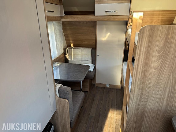 Bürstner Premio Plus 510 TK 19 of 27