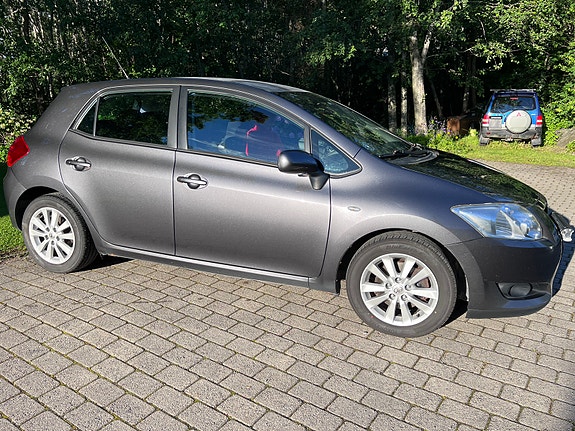 Toyota Auris 5 of 8