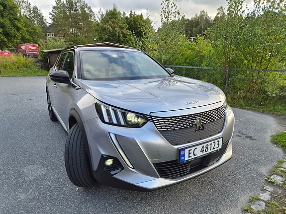 Peugeot e-2008 4 of 25