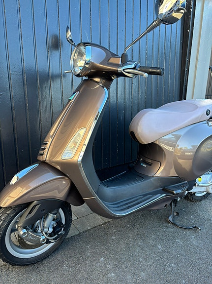 Vespa Primavera 50 11 of 14