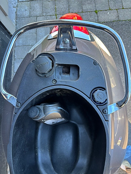 Vespa Primavera 50 6 of 14