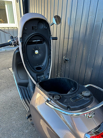 Vespa Primavera 50 5 of 14