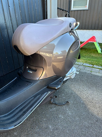 Vespa Primavera 50 10 of 14