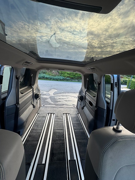 Volkswagen Multivan 15 of 26