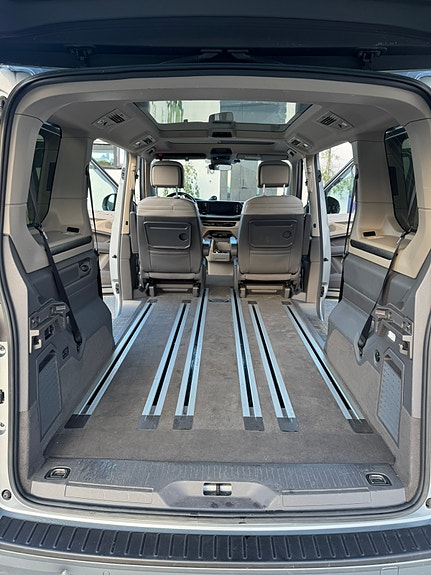 Volkswagen Multivan 11 of 26