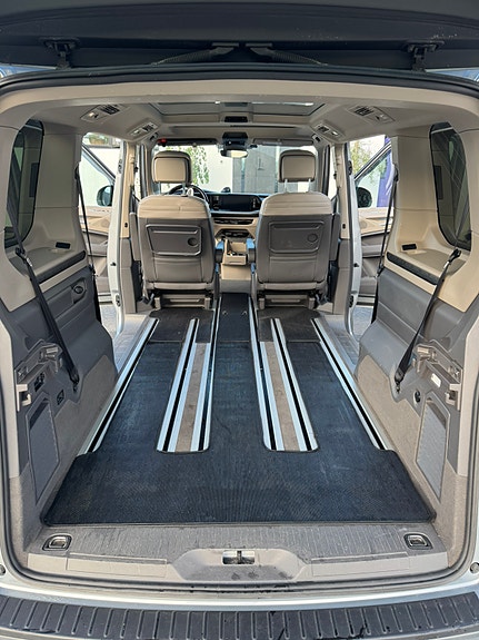 Volkswagen Multivan 12 of 26