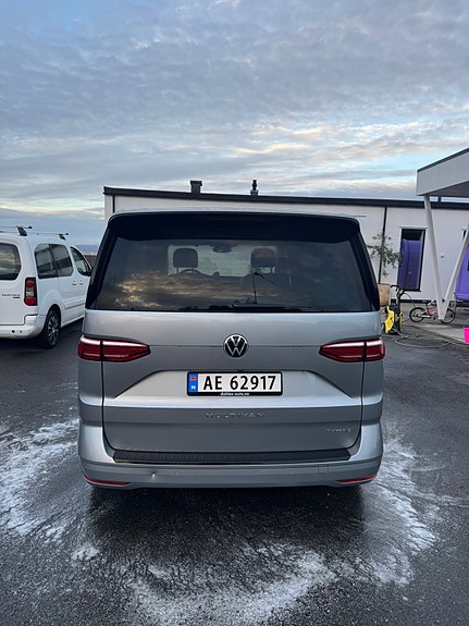 Volkswagen Multivan 6 of 26
