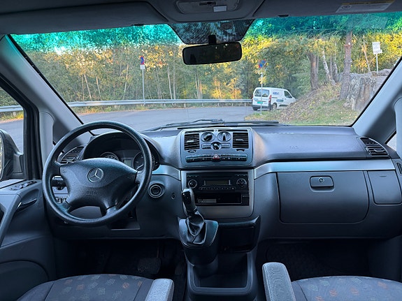 Mercedes-Benz Vito 111 11 of 23