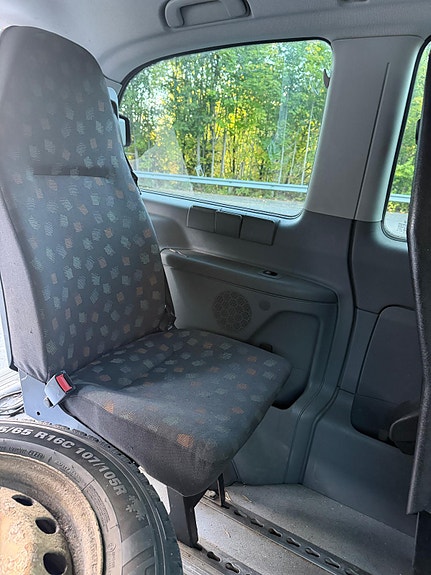 Mercedes-Benz Vito 111 21 of 23