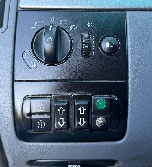 Mercedes-Benz Vito 111 17 of 23